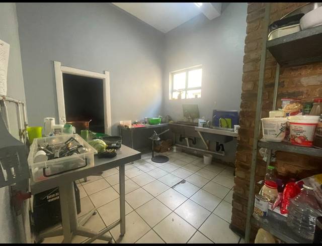 248M² RETAIL FOR SALE IN GEDULD